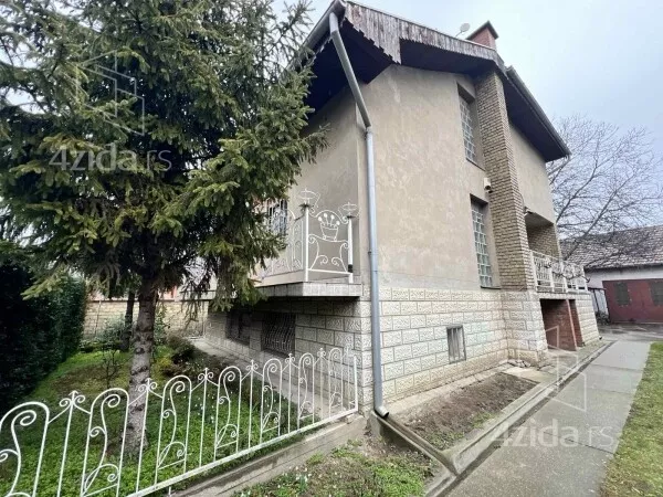 Kuća | 4zida
