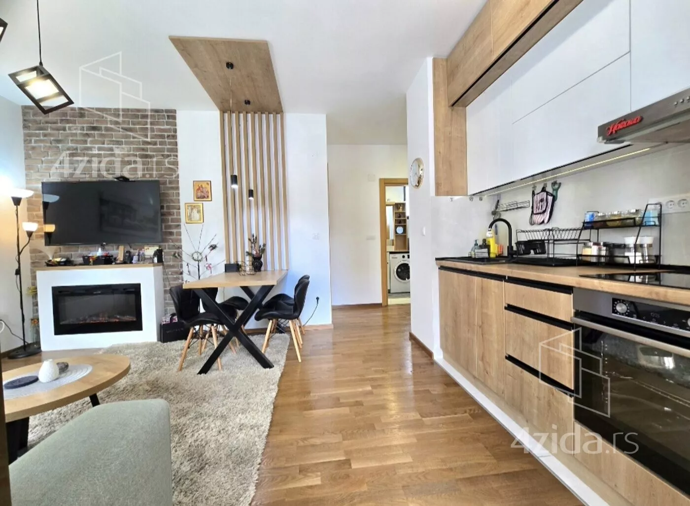 Jednoiposoban stan | 4zida