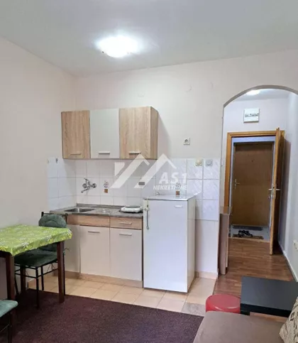 Cara Dušana | 4zida.rs