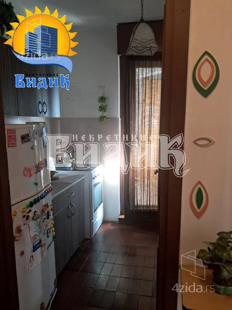 Četvoroiposoban stan | 4zida