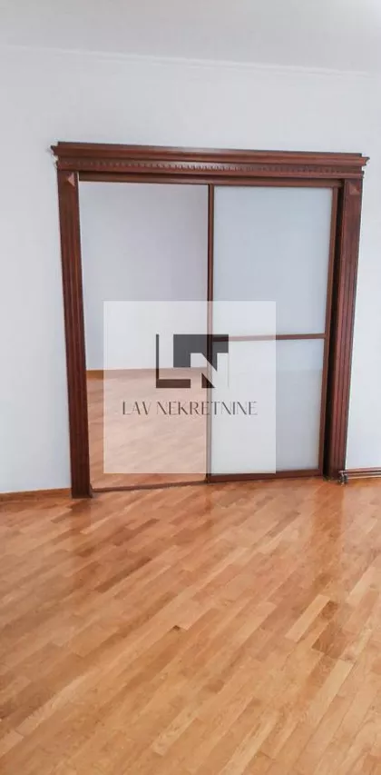 Slavija | 4zida.rs