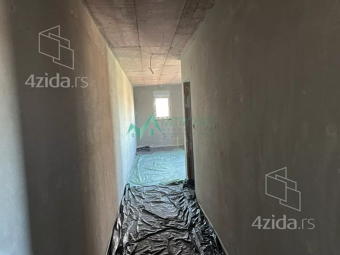 Troiposoban stan | 4zida