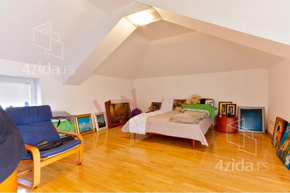 4-etažna kuća | 4zida