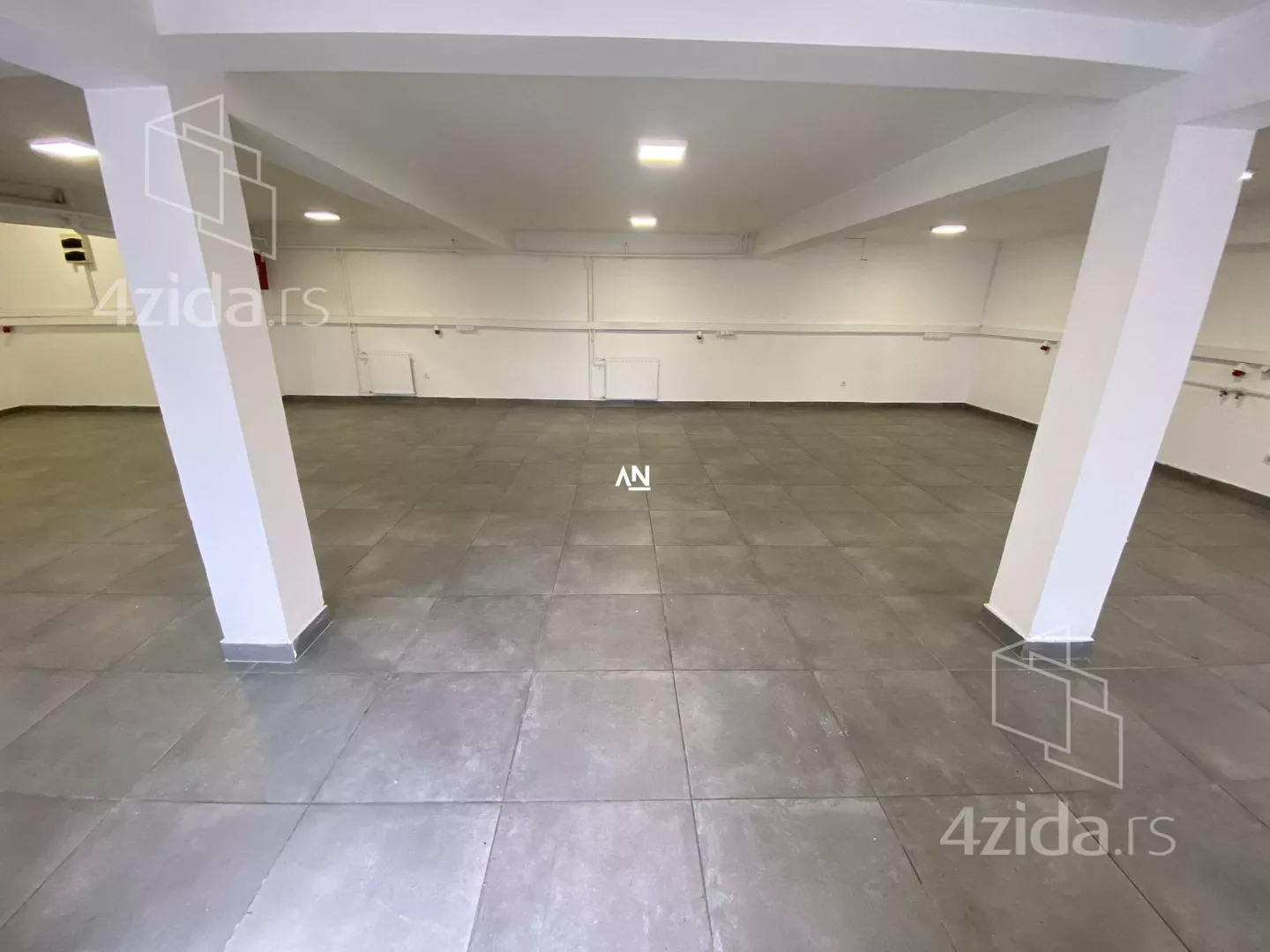 Poslovni prostor | 4zida