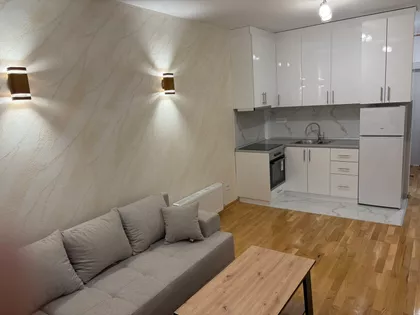 Karađorđeva 36 | 4zida.rs