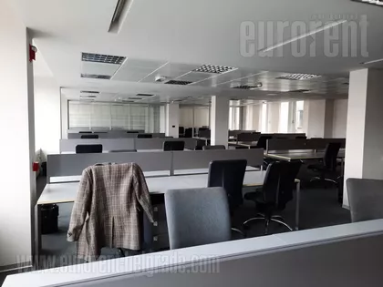 TRG REPUBLIKE | 4zida.rs