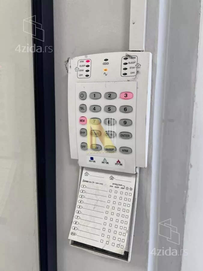 Poslovni prostor | 4zida