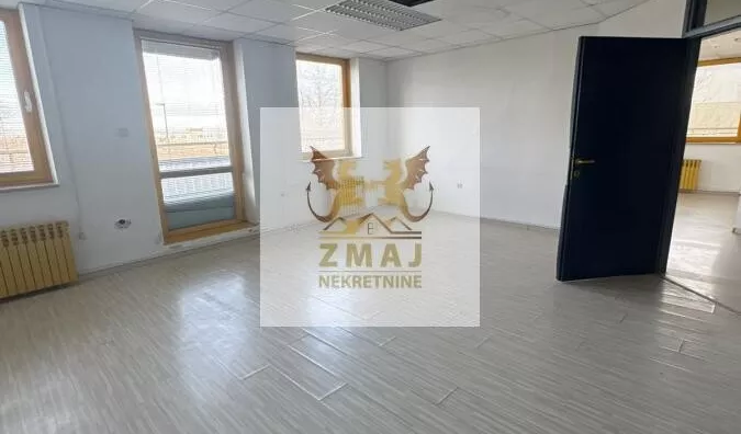 Poslovna zgrada | 4zida