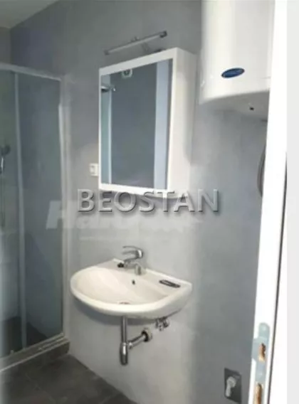 Zeleznicka | 4zida.rs