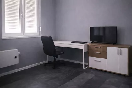 Nemanjina 20 | 4zida.rs