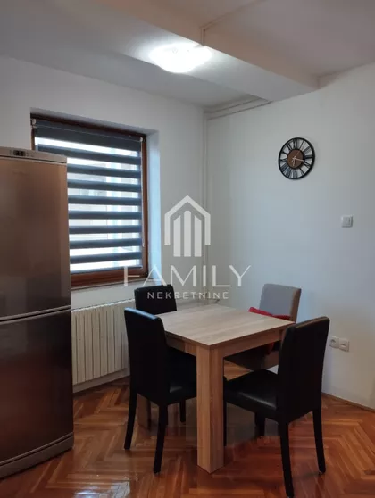 Petra Drapšina | 4zida.rs