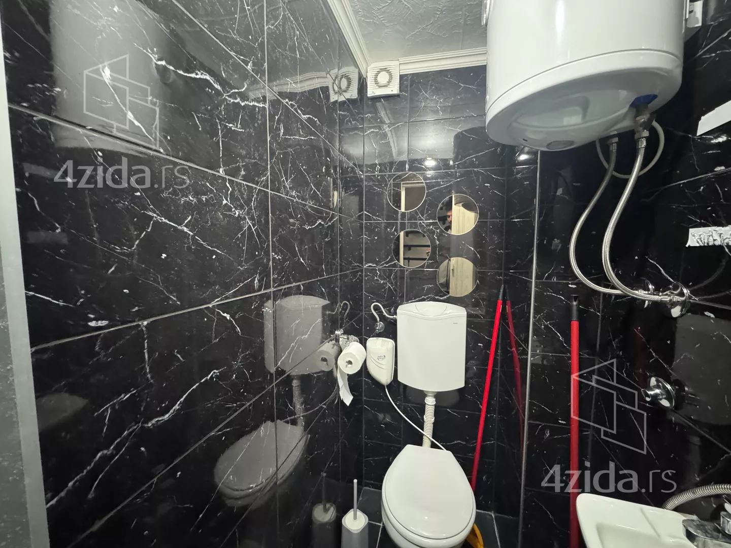 Lokal | 4zida