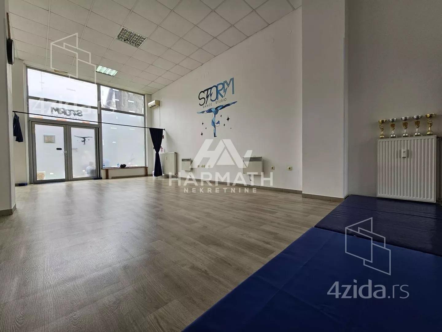Poslovni prostor | 4zida