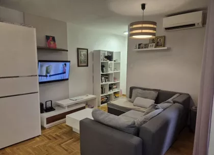 Zagrađe | 4zida.rs