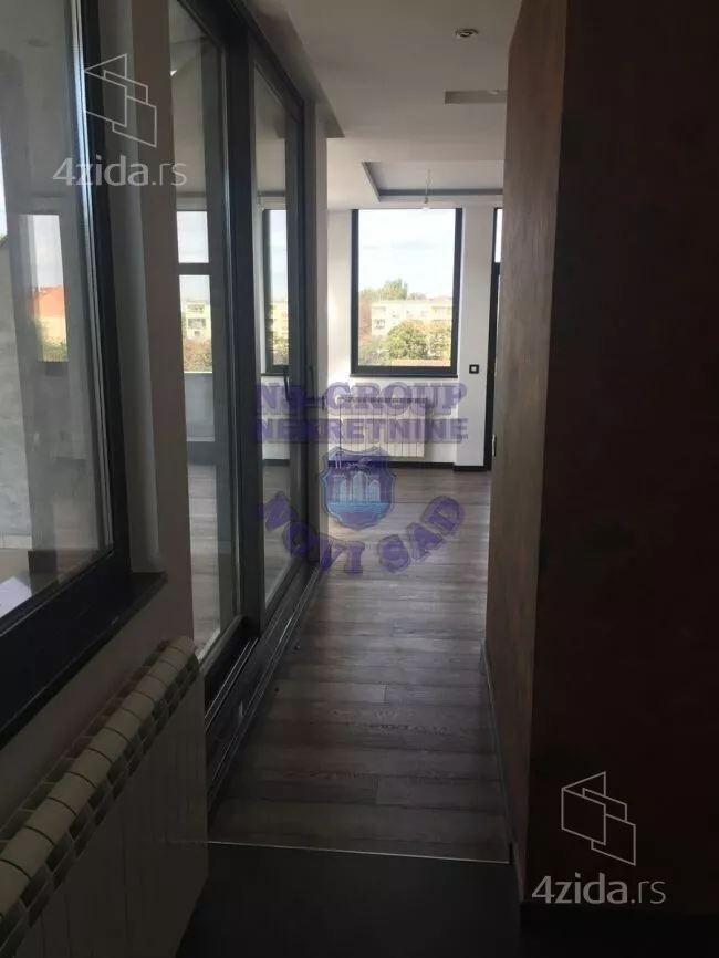 Šestosoban stan | 4zida