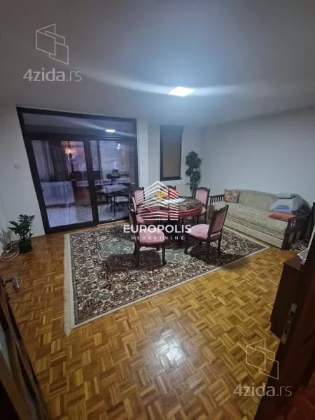 Troiposoban stan | 4zida