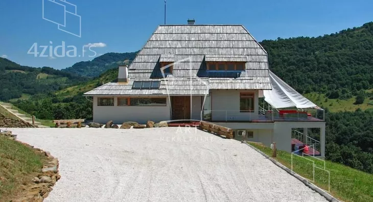 3-etažna kuća | 4zida