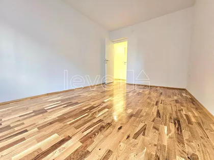 Cara Dušana | 4zida.rs