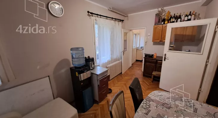 4-etažna kuća | 4zida