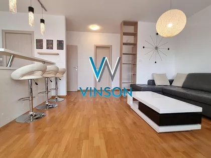 Petra Drapšina | 4zida.rs