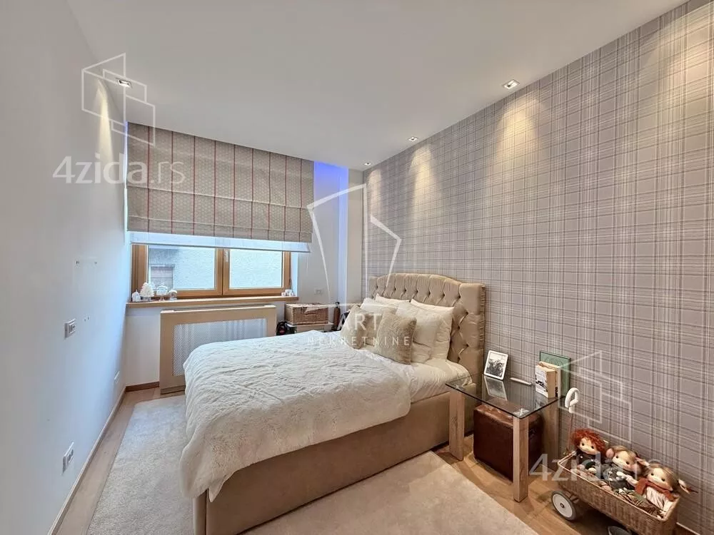 Šestoiposoban stan | 4zida