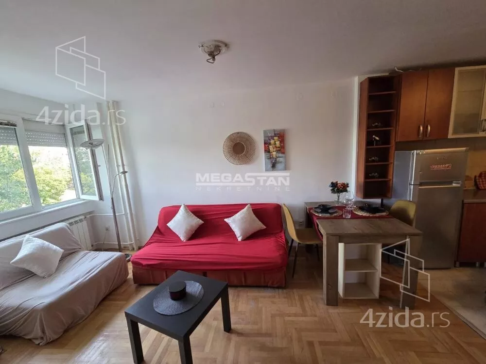 Garsonjera | 4zida