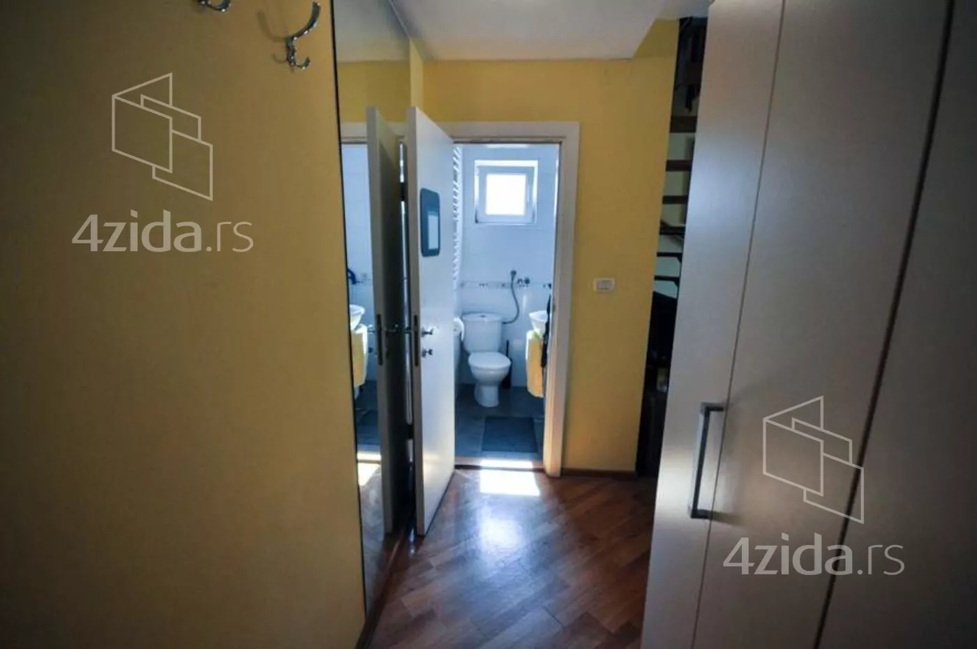 Troiposoban stan | 4zida