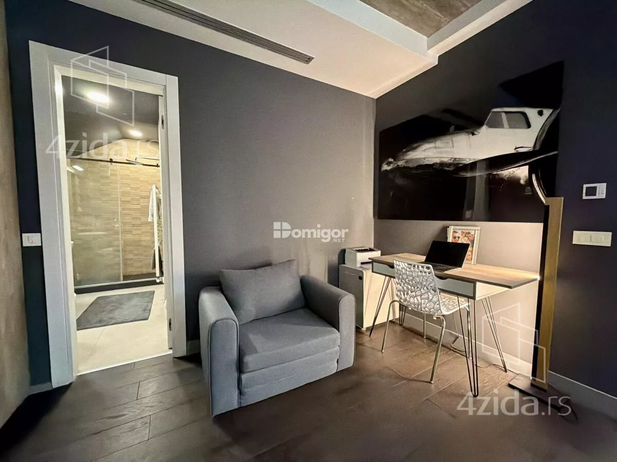 Četvoroiposoban stan | 4zida