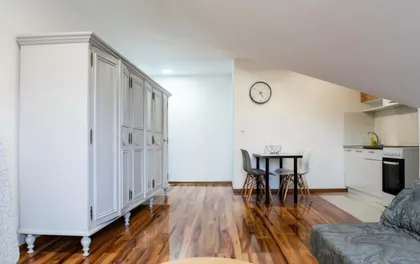 Bulevar Cara Lazara 96 | 4zida.rs