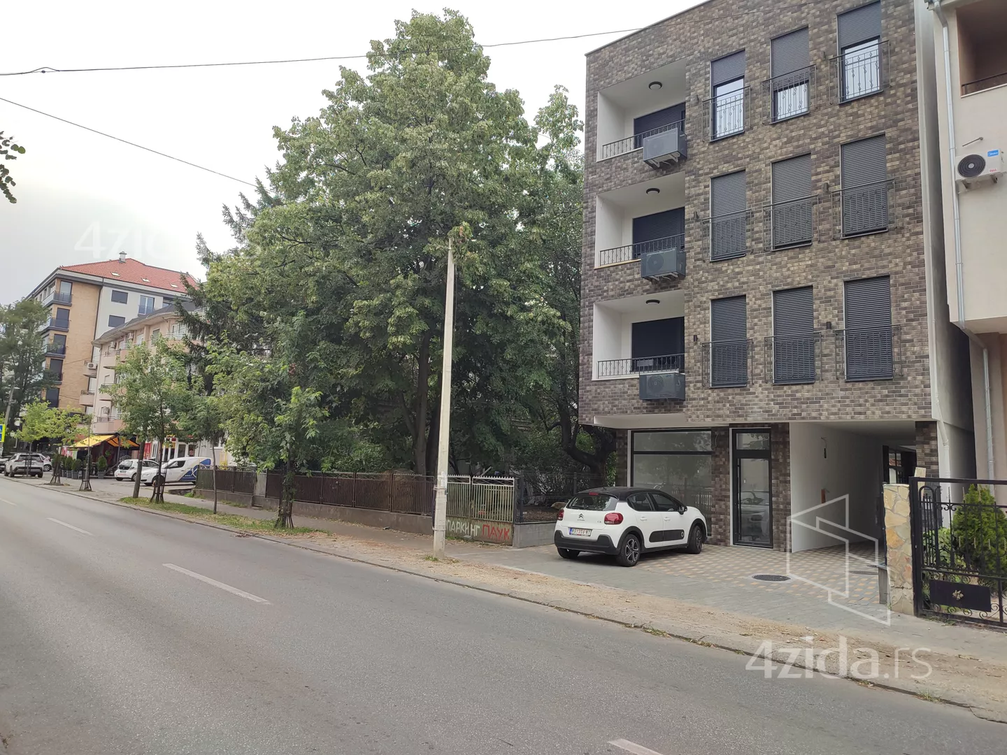 Dvoiposoban stan | 4zida