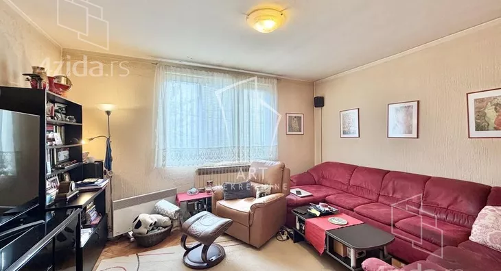 Petosoban stan | 4zida