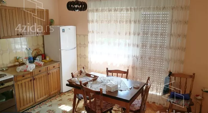 3-etažna kuća | 4zida