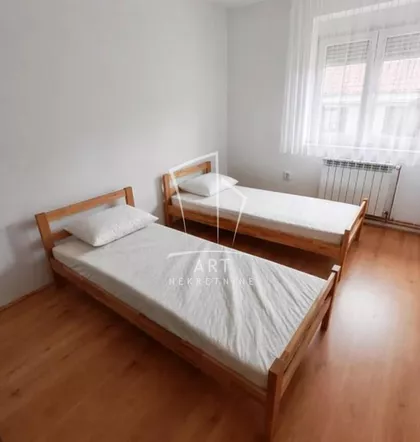 Kneza Žike Mihajlovića | 4zida.rs