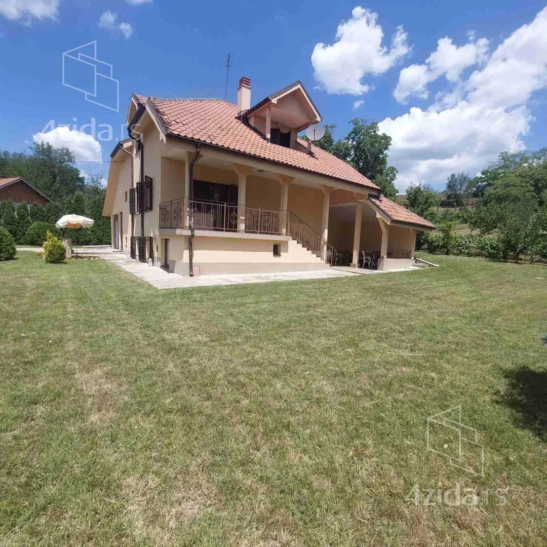 3-etažna kuća | 4zida