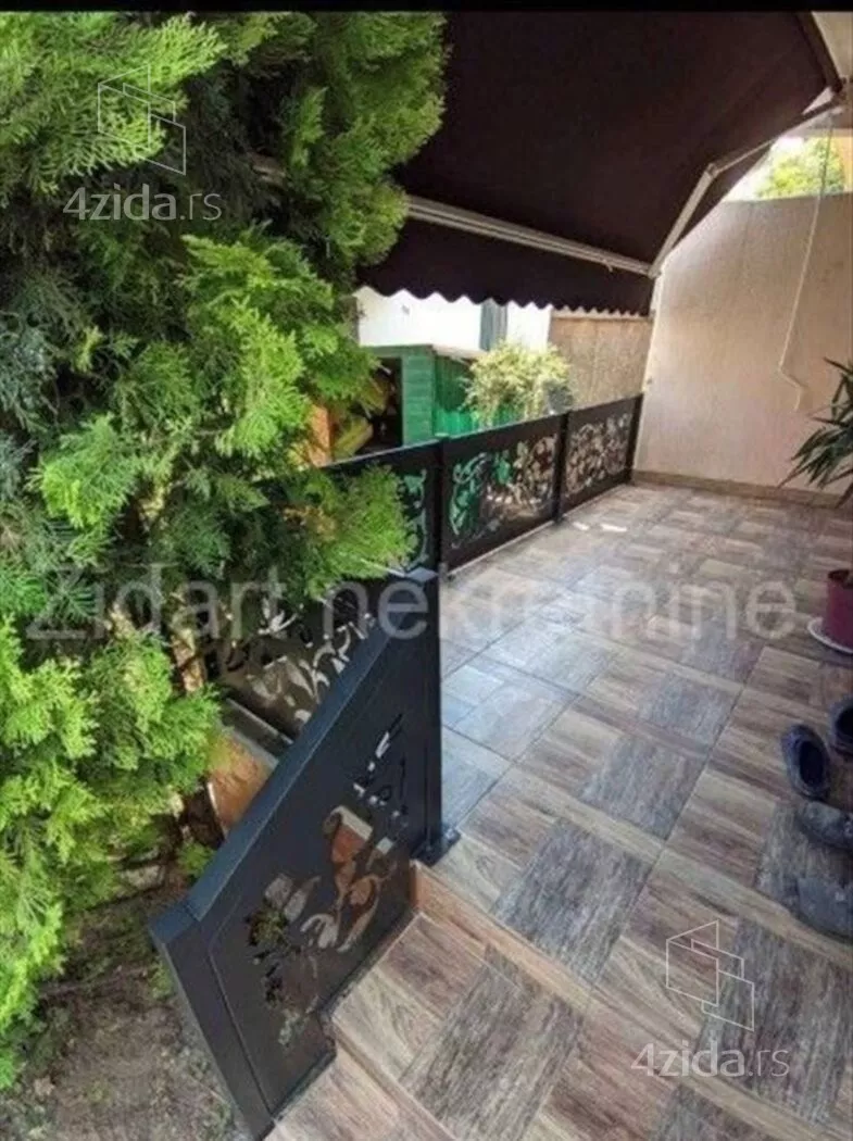 Petosoban stan | 4zida