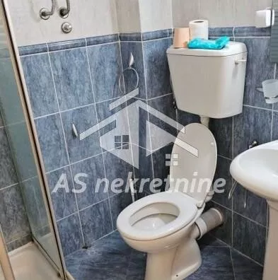 Četvoroiposoban stan | 4zida