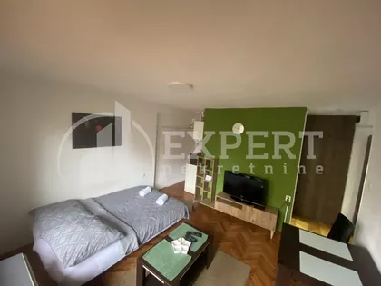 Ustanička | 4zida.rs