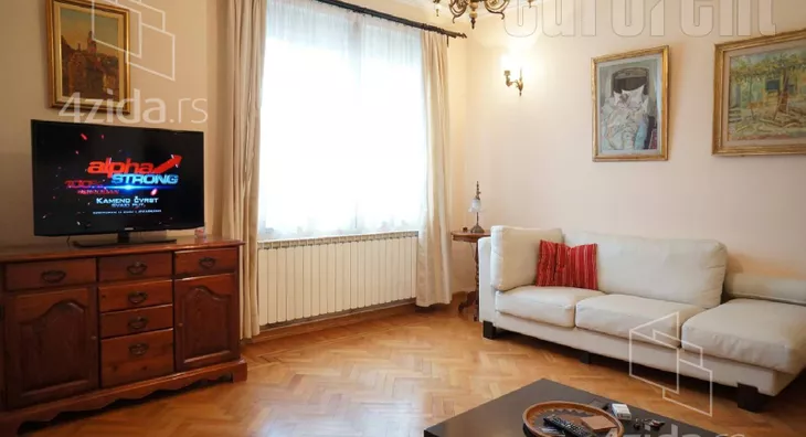 Četvoroiposoban stan | 4zida