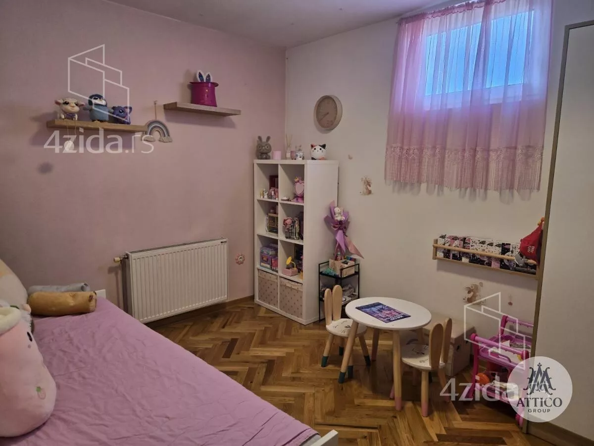 Troiposoban stan | 4zida