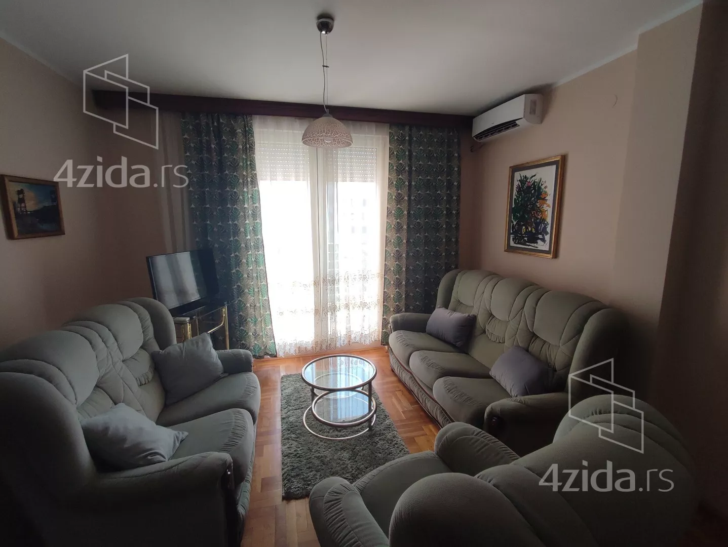 Jednoiposoban stan | 4zida