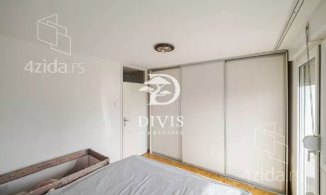 Četvoroiposoban stan | 4zida