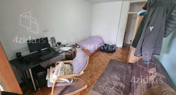 Četvoroiposoban stan | 4zida
