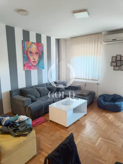 Braće Ribnikar | 4zida.rs
