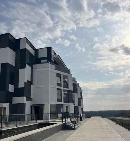 Stari Banovci | 4zida.rs