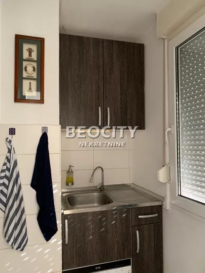 Balzakova | 4zida.rs