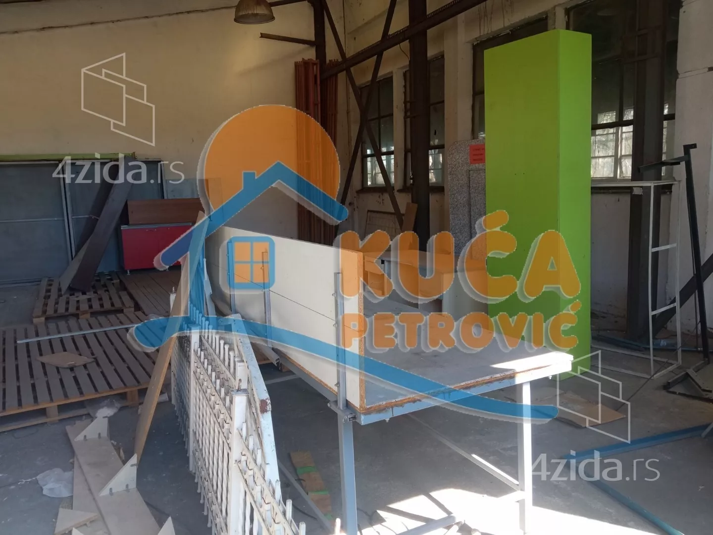 Lokal | 4zida