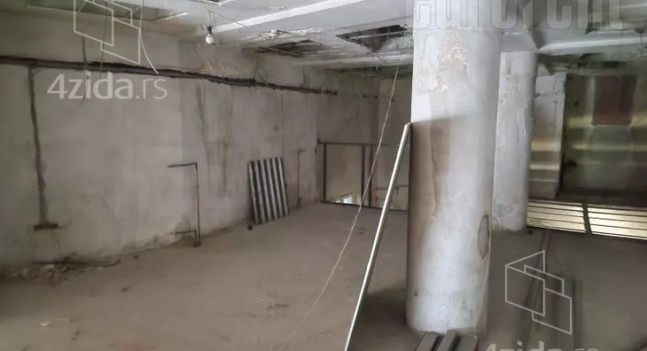 Poslovni prostor | 4zida