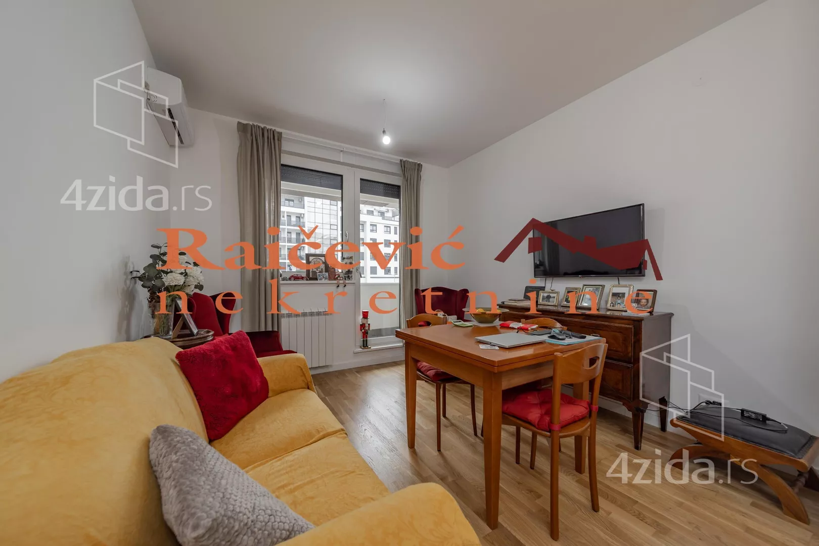 Dvoiposoban stan | 4zida