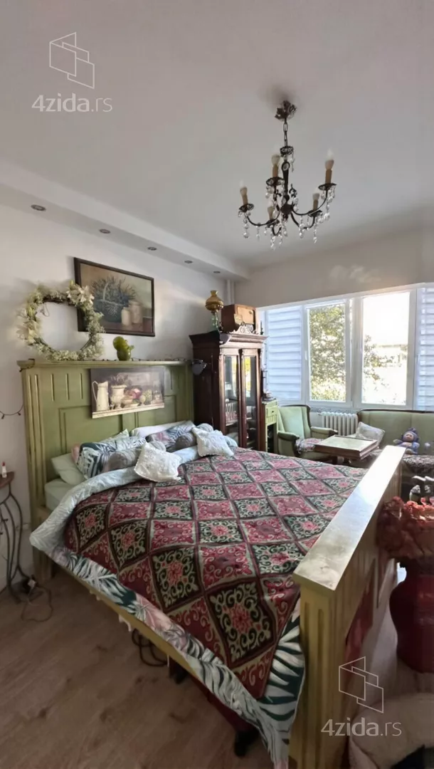 Četvoroiposoban stan | 4zida