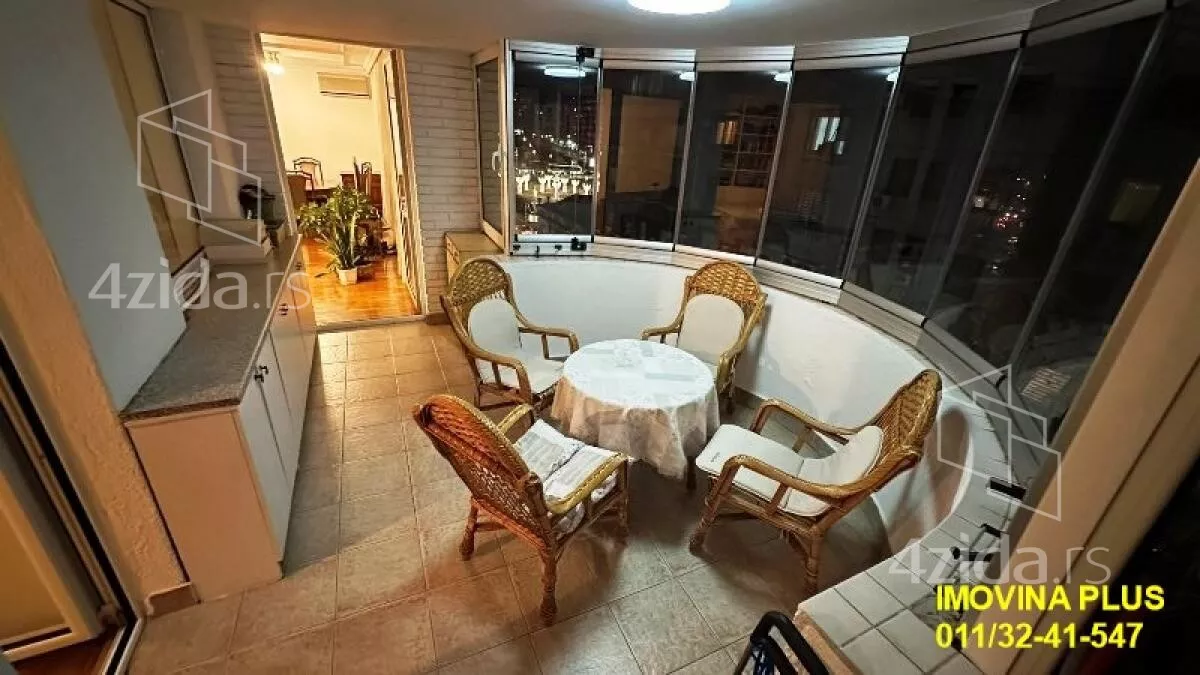 Troiposoban stan | 4zida